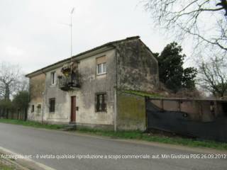 Casa indipendente all'asta ad alagna via via piave, 32