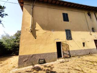 Villa in vendita a pistoia via carota e molina