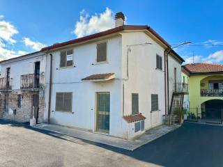 Casa indipendente in vendita a mosciano sant'angelo contrada collepietro