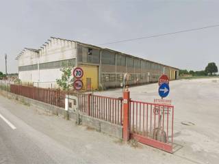 Capannone industriale all'asta a cremona via zaist, 70