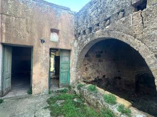 Cascina in vendita a castrignano del capo via giuseppe garibaldi