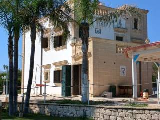 Villa in vendita a maruggio strada vicinale scorcialupi mare