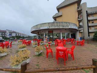 Negozio in vendita a rieti via sandro pertini 497