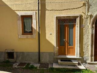 Casa indipendente in vendita a rocca di mezzo via del rione, 5