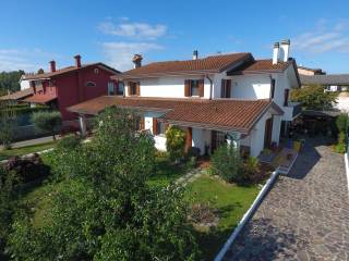 Villa bifamiliare in vendita a casale sul sile via dante alighieri