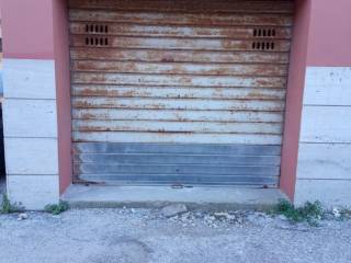 Garage in affitto a siracusa viale teracati