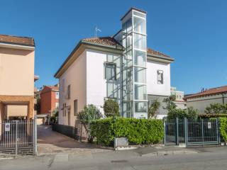 Bed & breakfast in vendita a monza via giovanni paisiello