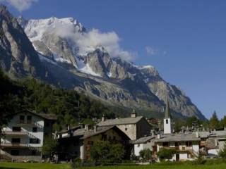 Appartamento in vendita a courmayeur 