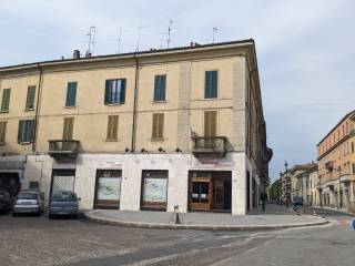 Magazzino in vendita a cassano d'adda via giuseppe verdi, 2