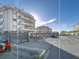 Garage in vendita a civitavecchia via gian battista falda, snc