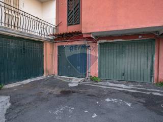 Garage in vendita a mascalucia via pulei, 39