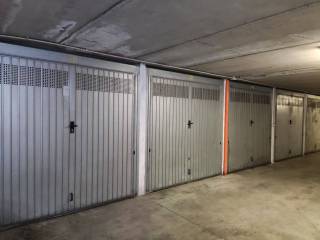 Garage in affitto a milano via quinto romano, 56