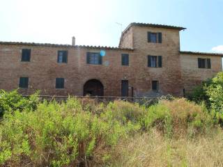 Casale in vendita ad asciano salteano