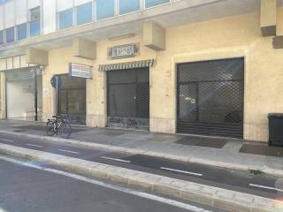 Negozio in affitto a lecce via don bosco,, 18