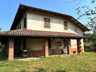 Villa in vendita ad asti frazione quarto inferiore