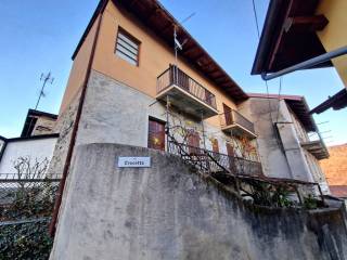 Casa indipendente in vendita a casale corte cerro via crocetta, 8