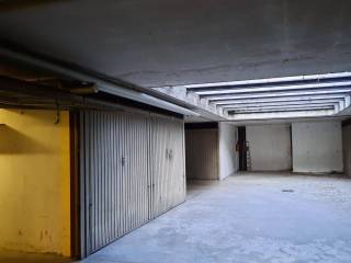 Garage in affitto a padova via siracusa, 36