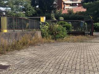 Posto auto in affitto a varese via antonio canova, 25