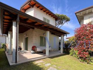 Villa in vendita a forte dei marmi via piave