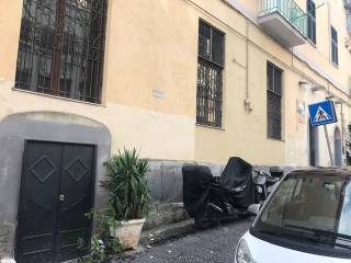 Negozio in vendita a napoli via carlo de marco 11a