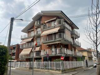 Garage in vendita a collegno via luigi galvani, 9