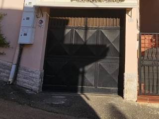 Garage in vendita a giardini-naxos via mastrociccio, 25