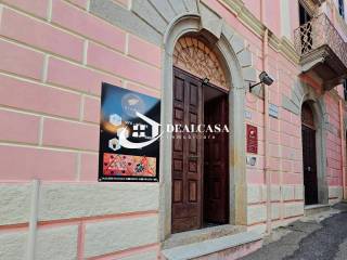 Pub in vendita a nuoro piazza sebastiano satta