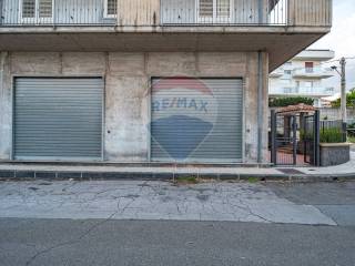 Negozio in affitto a mascali via nuova stazione, 2