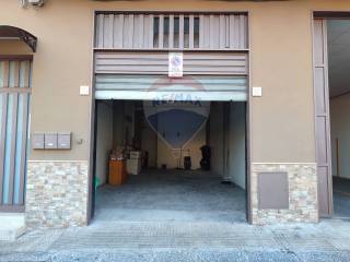 Garage in vendita a misterbianco via primo maggio, 13