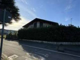 Villa all'asta a besana in brianza via giuseppe mazzini 65