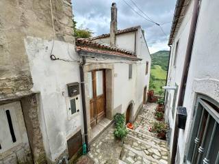 Casa indipendente in vendita a zungoli via porta di basso, 9