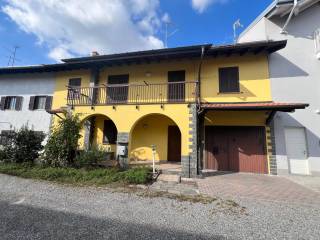 Villa bifamiliare in vendita a novara via delle scuole, 47