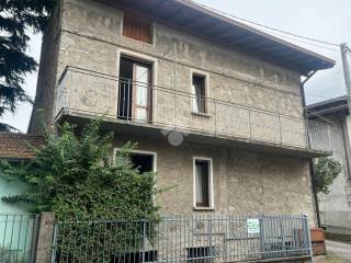 Casa indipendente in vendita a berzo inferiore via s. glisente, 25