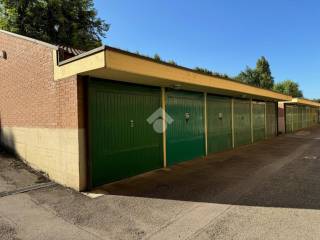 Garage in vendita a bologna via s. donato, 173