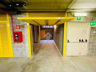 Garage in vendita a milano via francesco brioschi, 65