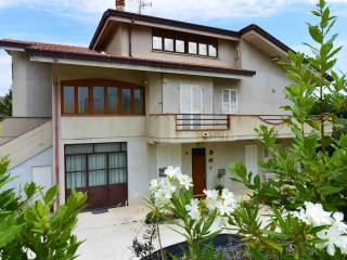 Casa indipendente in vendita a montegranaro contrada santa maria, snc