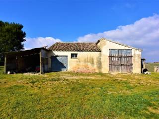 Rustico in vendita a fermo 