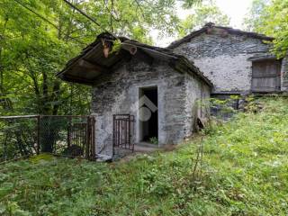 Rustico in vendita a bobbio pellice località pralappia