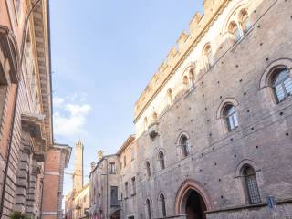 Appartamento in vendita a bologna via castiglione, 6