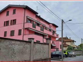 Garage in vendita a cerro maggiore via edmondo de amicis, 1/a