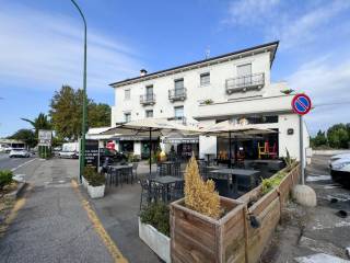 Pizzeria in vendita a peschiera del garda via venezia, 21