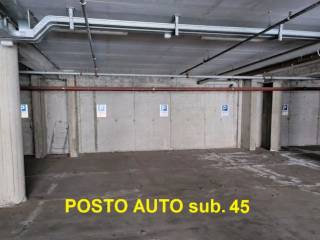 Posto auto in vendita a verona via alberto dominutti, 6