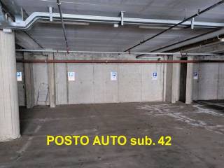 Posto auto in vendita a verona via alberto dominutti, 6