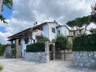 Villa in vendita a cortona viale giacomo matteotti