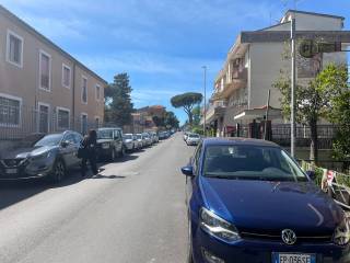 Negozio in vendita a roma via di san tarcisio, 56