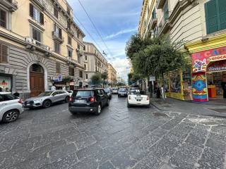 Negozio in affitto a napoli corso giuseppe garibaldi