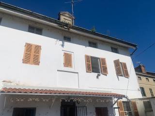 Casa indipendente in vendita a casale monferrato via san giovanni