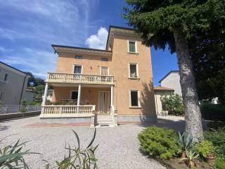 Casa indipendente in vendita a ponti sul mincio 