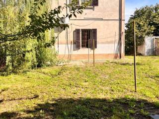 Casa indipendente in vendita ad alseno strada chiaravalle - saliceto