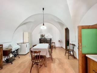 Casa indipendente in vendita a ceglie messapica via balilla, 14